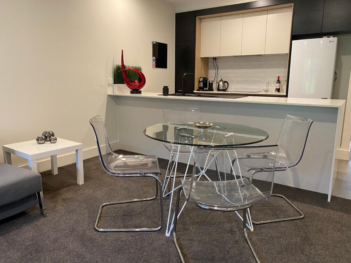 The Gallery Luxe 1 Bedroom Executive Apartment In The Heart Of Braddon Wine Secure Parking Wifi 캔버라 외부 사진