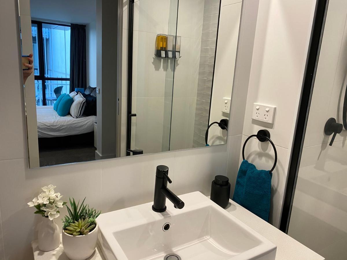 The Gallery Luxe 1 Bedroom Executive Apartment In The Heart Of Braddon Wine Secure Parking Wifi 캔버라 외부 사진