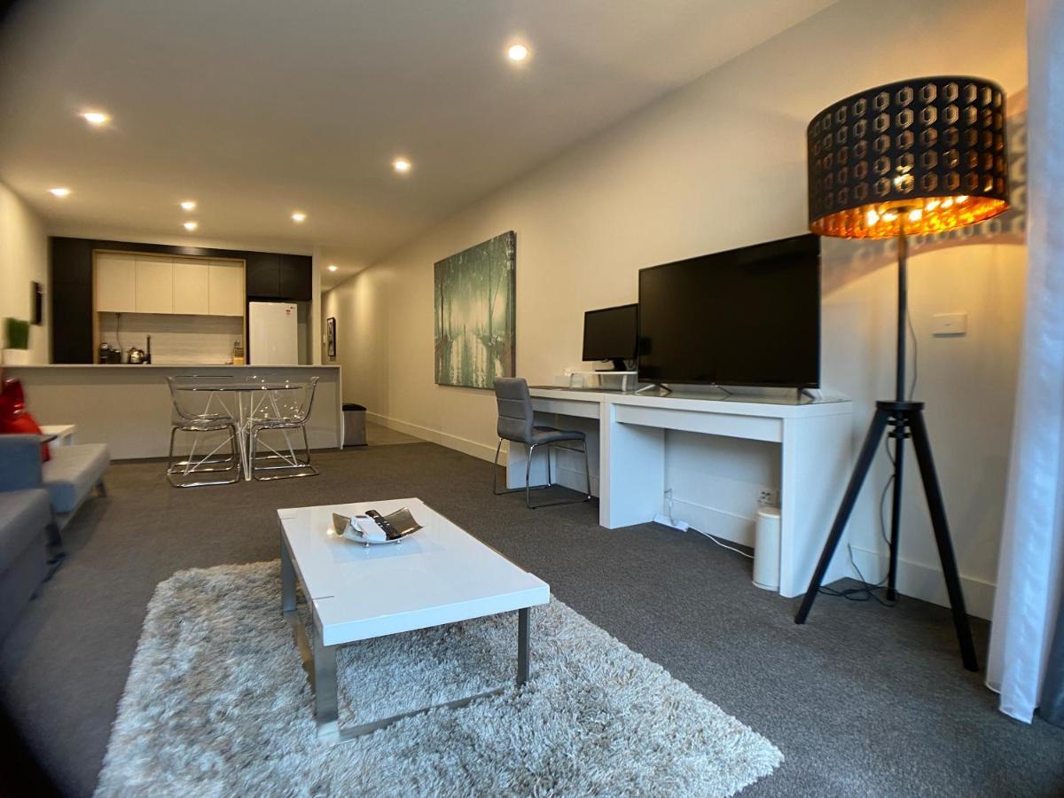 The Gallery Luxe 1 Bedroom Executive Apartment In The Heart Of Braddon Wine Secure Parking Wifi 캔버라 외부 사진