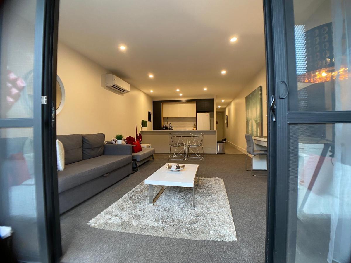 The Gallery Luxe 1 Bedroom Executive Apartment In The Heart Of Braddon Wine Secure Parking Wifi 캔버라 외부 사진